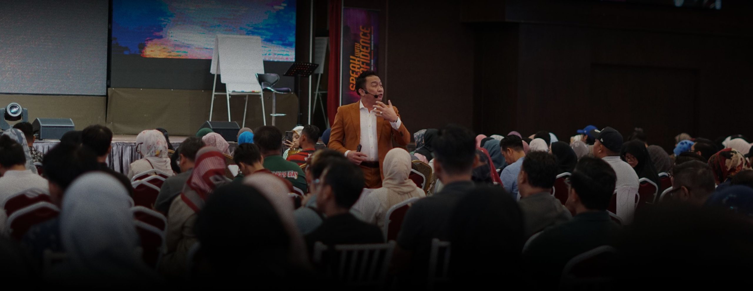 HEADER EVENT PAGE Gambar Rizal Rashid SPEAK WITH CONFIDENCE 2025